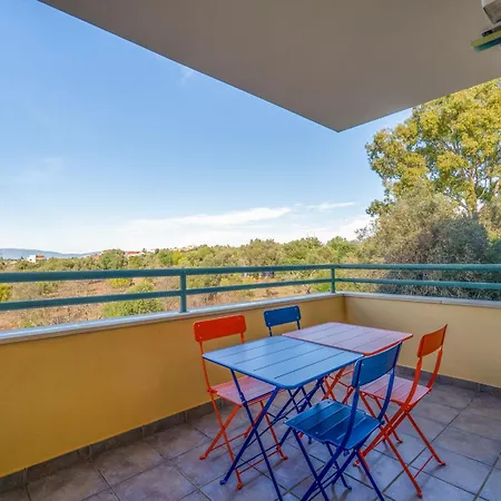 Apartament Sunny 1bdr Flat With Pool In Vau By Lovelystay Portimão