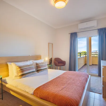 Sunny 1bdr Flat With Pool In Vau By Lovelystay Apartament *