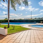 Sunny 1bdr Flat With Pool In Vau By Lovelystay Appartement Portimão