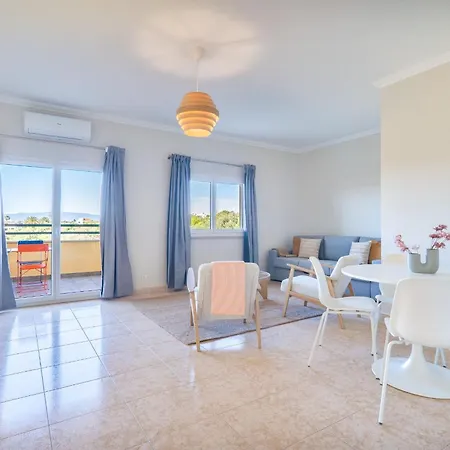Sunny 1bdr Flat With Pool In Vau By Lovelystay Portimao