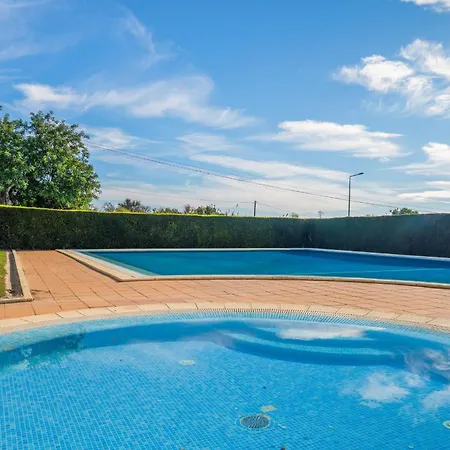 Appartamento Sunny 1bdr Flat With Pool In Vau By Lovelystay Portimão