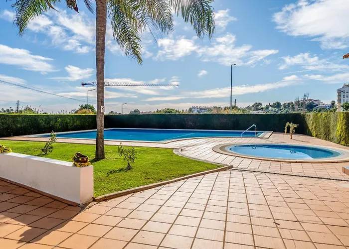 Sunny 1bdr Flat With Pool In Vau By Lovelystay Apartment Portimão