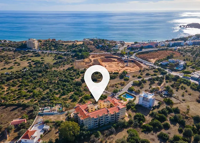 Apartment Sunny 1bdr Flat With Pool In Vau By Lovelystay