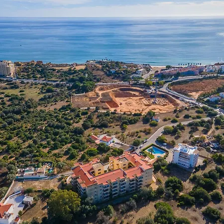 Appartement Sunny 1bdr Flat With Pool In Vau By Lovelystay