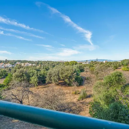 Sunny 1bdr Flat With Pool In Vau By Lovelystay Apartamento Portimão